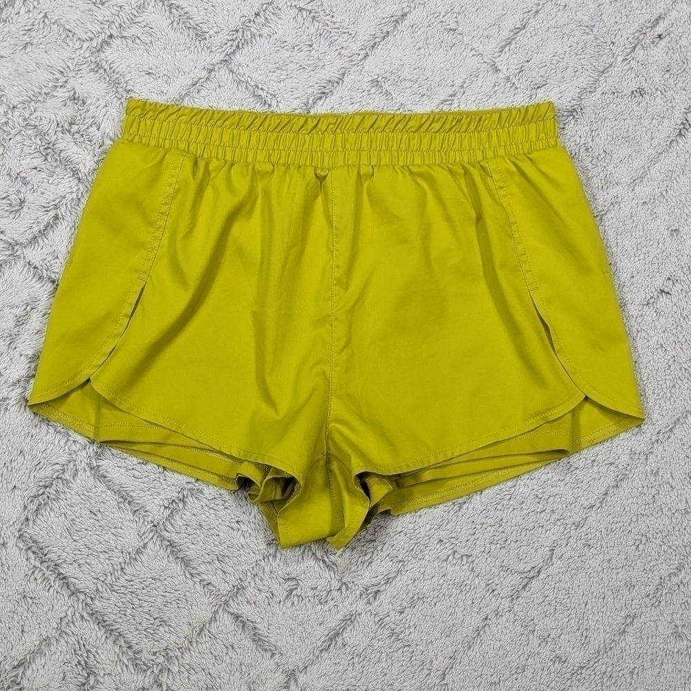 Girlfriend Collective Shorts Women's S Green Lime Trail Lined Micro Hi-Rise 2”